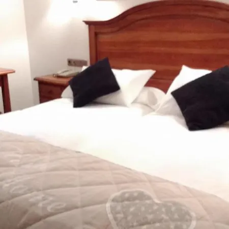 Bonilla Hotel *